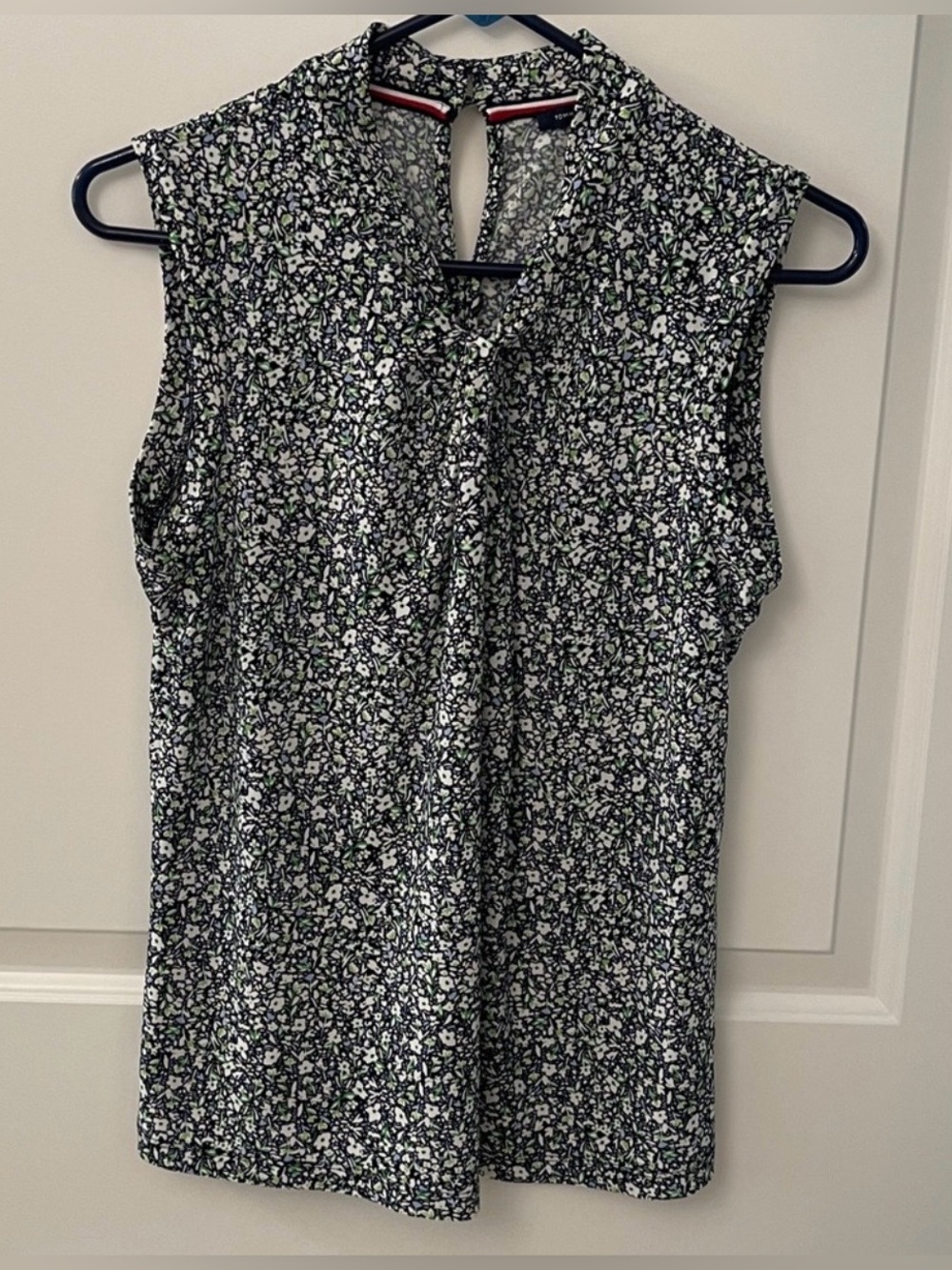 Tommy Hilfiger Navy and White Floral Blouse/Modest knot design front/ polyester